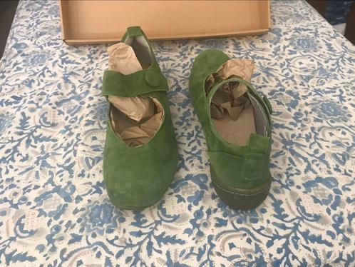 Suede schoen Think maat 40, Kleding | Dames, Schoenen, Nieuw, Schoenen met lage hakken, Groen, Ophalen of Verzenden