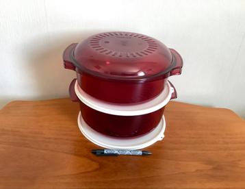Tupperware MicroPlus MicroCook 5 delig 0.75/ 1.75/ 3 liter. beschikbaar voor biedingen