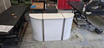 Demontabele Beursdesk met Flightcase beschikbaar voor biedingen