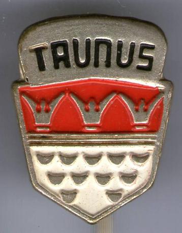 FORD Taunus rood/ wit zilverkleurig auto speldje( B_089 ) beschikbaar voor biedingen