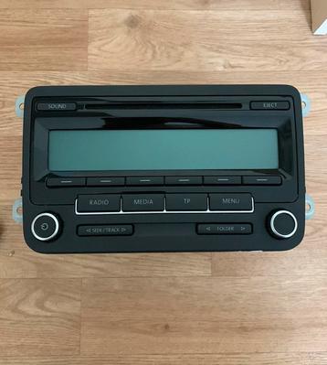Autoradio VW RCD 310 low eu g+ bvx beschikbaar voor biedingen