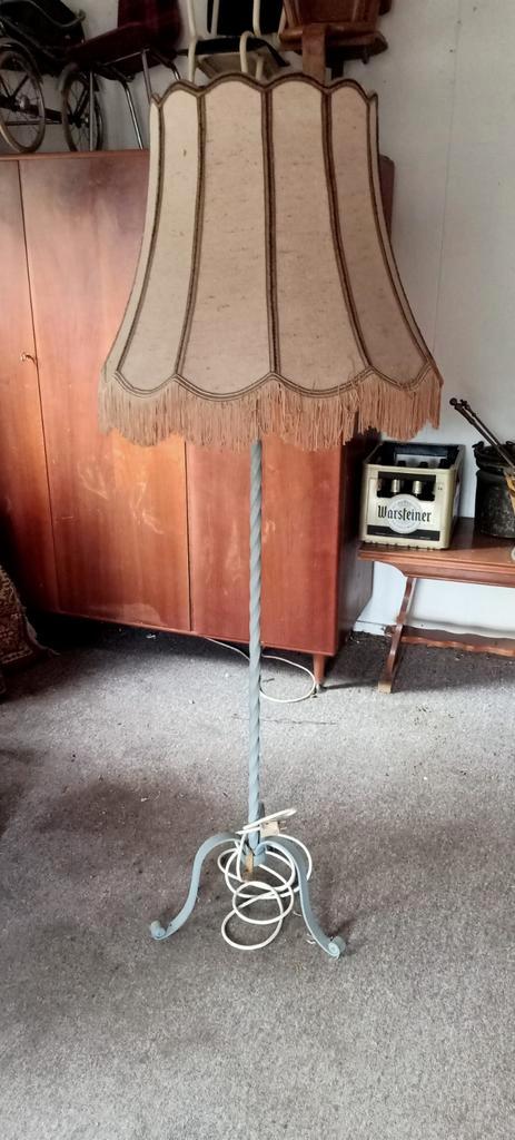 Vintage vloerlamp met stoffen kap, Huis en Inrichting, Lampen | Vloerlampen, Gebruikt, 150 tot 200 cm, Metaal, Stof, Ophalen