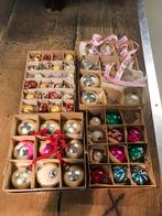 4 doosjes met kerstballen vintage retro, Ophalen, Zo goed als nieuw, X, X