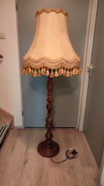 Zeer mooie en nette antieke vintage vloerlamp 1.60m zgan, Huis en Inrichting, Lampen | Vloerlampen, Ophalen, Zo goed als nieuw
