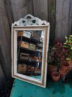 Brocante spiegel ècht oudje zacht groengeel +-45-35cm Miekj, Antiek en Kunst, Ophalen of Verzenden, Minder dan 50 cm