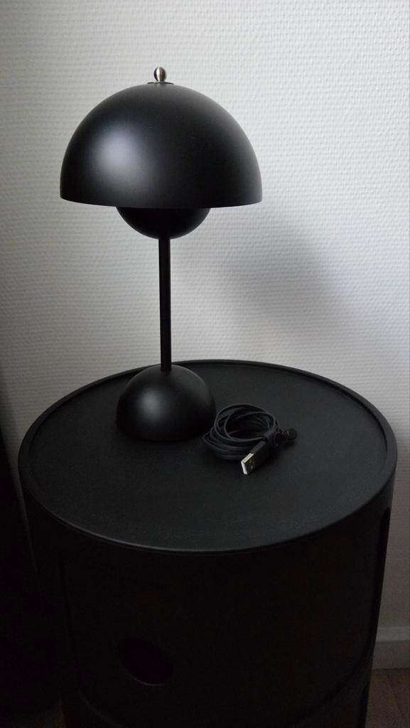 &tradition Flowerpot Portable Lamp - Zwart, Huis en Inrichting, Lampen | Tafellampen, Zo goed als nieuw, Metaal, Ophalen