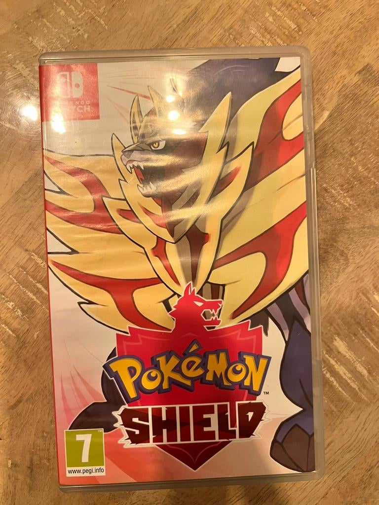 Pokémon Shield - Nintendo Switch, Spelcomputers en Games, Games | Nintendo Switch, Zo goed als nieuw, Role Playing Game (Rpg)
