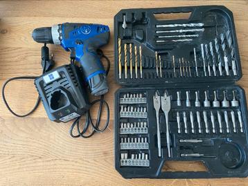 Accuboormachine 10,8V incl. lader beschikbaar voor biedingen