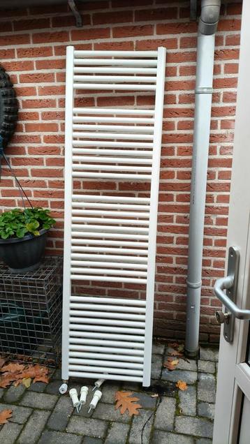 Witte Design Radiator beschikbaar voor biedingen