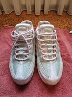 Nike air, Ophalen of Verzenden, Zo goed als nieuw, Sneakers of Gympen