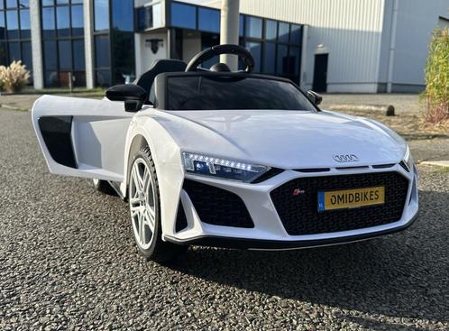 Audi R8 12v wit Afstands. / Bleutooht / Leder en Rubberba., Kinderen en Baby's, Speelgoed | Buiten | Accuvoertuigen, Nieuw, Ophalen of Verzenden