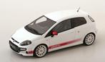 OttoMobile 1:18 Fiat Punto Abarth Essesse 2010 wit/rood, Hobby en Vrije tijd, Modelauto's | 1:18, Ophalen of Verzenden, Nieuw