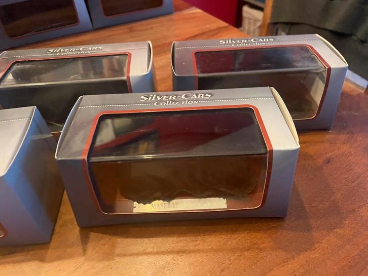 Silver Cars Collectie - Nieuw - 15 stuks, Hobby en Vrije tijd, Modelauto's | 1:18, Nieuw, Auto, Overige merken, Ophalen of Verzenden