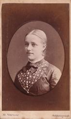 cdv jongedame ca.1885 M. Verveer Den Haag, Verzamelen, Gebruikt, Foto, Ophalen of Verzenden, Voor 1940