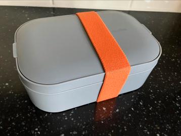 Nieuw! Royal VKB PS0158 Lunchbox / broodtrommel met bestek beschikbaar voor biedingen