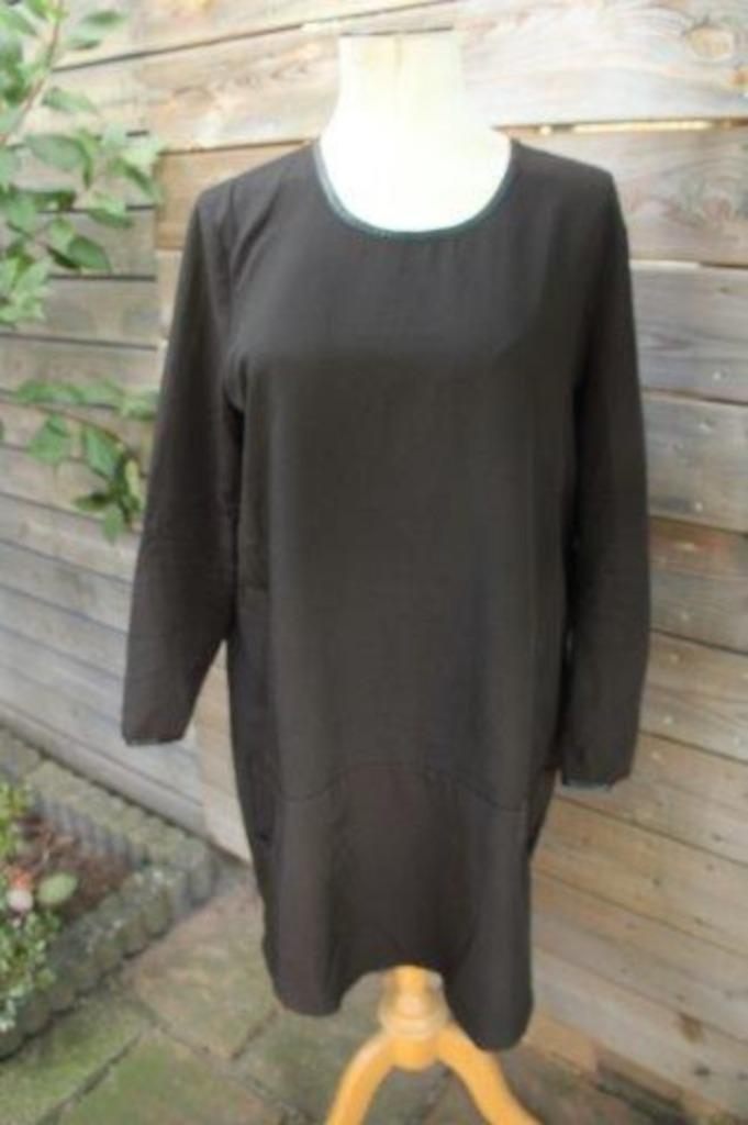 Jurk zwart cs#15 by ca'shott mt 42 Vaste prijs, Kleding | Dames, Jurken, Zo goed als nieuw, Maat 42/44 (L), Zwart, Knielengte