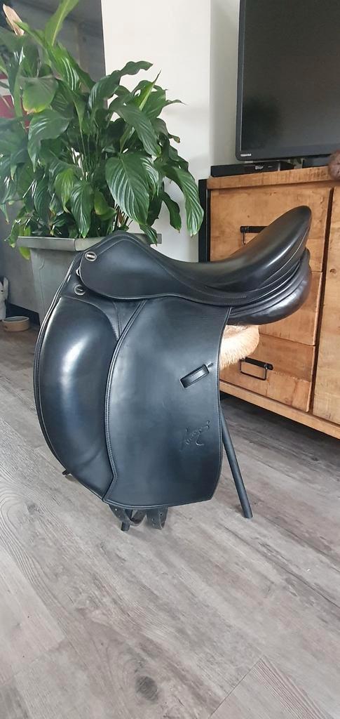 Erreplus Adelinde 17 inch. MW, Dieren en Toebehoren, Paarden en Pony's | Zadels, Zo goed als nieuw, Dressuur, Ophalen of Verzenden