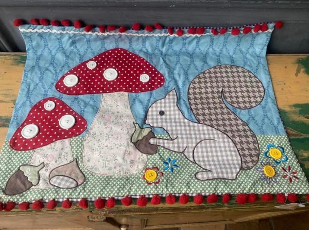 Kussenhoes eekhoorn paddestoelen clayre & eef katoen, Huis en Inrichting, Woonaccessoires | Kussens, Overige kleuren, Nieuw, Ophalen of Verzenden