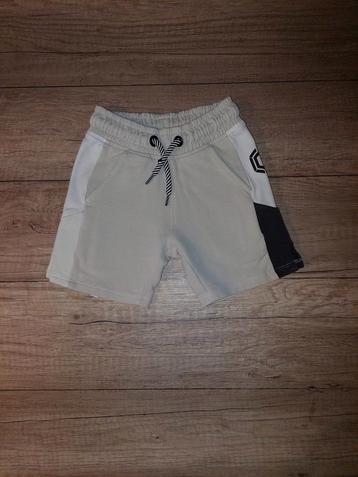 Stoere Jongens Korte Broek Van Daley Blind x Vingino Maat 98 beschikbaar voor biedingen
