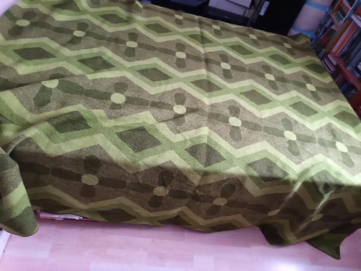 Zeer grote 2p groene wollen deken bloemen. Real ? 247-235cm, Huis en Inrichting, Woonaccessoires | Plaids en Woondekens, Zo goed als nieuw