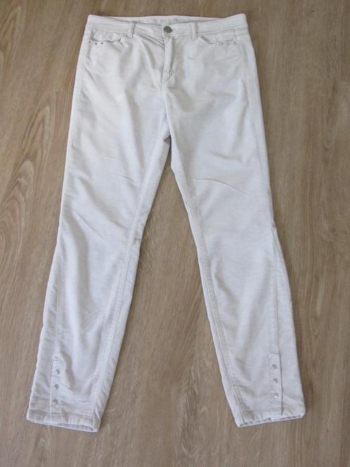 Marccain broek 42, velvet beige, mooie accenten, bijna nieuw, Kleding | Dames, Broeken en Pantalons, Zo goed als nieuw, Maat 42/44 (L)