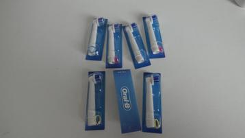 7 opzetborstels voor elektrische tandenborstel van Oral B beschikbaar voor biedingen