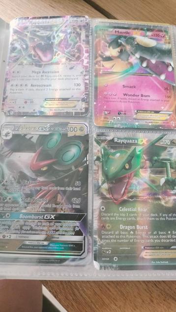 Mapje en box met Pokemonkaarten beschikbaar voor biedingen