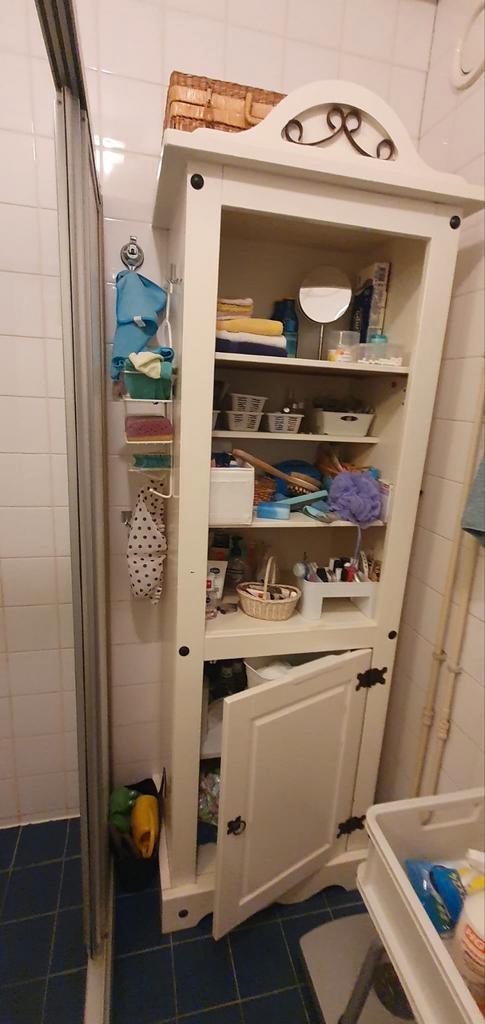 Witte badkamerkast met deur en planken, Huis en Inrichting, Kasten | Kledingkasten, Gebruikt, 150 tot 200 cm, 50 tot 100 cm, 25 tot 50 cm