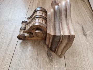 Wandornament console hout vintage antiek sierlijk beschikbaar voor biedingen