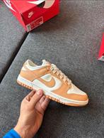 Nike Dunk Low Harvest Moon 36,5, Ophalen of Verzenden, Nieuw, Overige kleuren