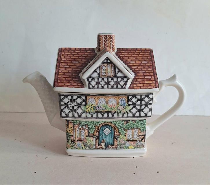 James Sadler verzamel theepot. Country Cottage Ivy House., Huis en Inrichting, Keuken | Servies, Nieuw, Overige typen, Overige stijlen