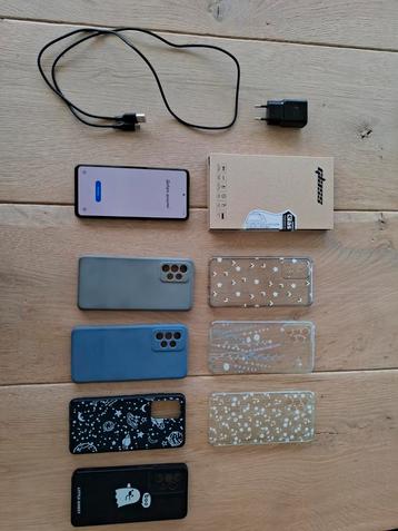 Samsung Galaxy A52 4G - 128GB + Accessoires beschikbaar voor biedingen