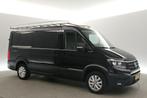 Volkswagen Crafter 30 2.0 TDI L3H2 140PK | 3000KG Trekgew Au, Auto's, Stof, Gebruikt, Euro 6, 4 cilinders