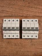 2x ETI B25 installatieautomaat 3P+N, Hobby en Vrije tijd, Ophalen of Verzenden, Zo goed als nieuw