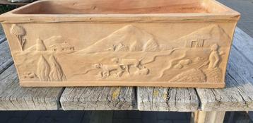 Zeer oude terracotta bloembakken, 2 stuks beschikbaar voor biedingen