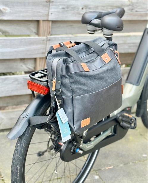 Nieuw🔵 FASTRIDER Isas enkele 16L40x12x34 laptoptas fietstas, Computers en Software, Laptoptassen, Nieuw, Schoudertas, 15 inch