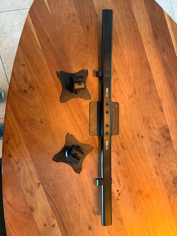Monitor Wandsteun - Dubbel beschikbaar voor biedingen