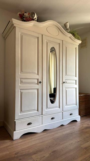 Antieke Kuifkast - Wit - 169x214 cm beschikbaar voor biedingen