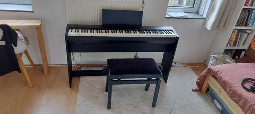 Roland FP30 digitale piano met onderstel en pianokruk, Muziek en Instrumenten, Piano's, Zo goed als nieuw, Piano, Zwart, Digitaal