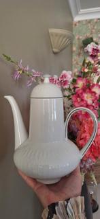 Brocante Edelstein koffiepot wit €10,00, Ophalen of Verzenden, Zo goed als nieuw, Overige stijlen, Overige typen