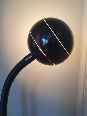 vloerlamp beschikbaar voor biedingen