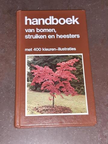Handboek van bomen , struiken en heesters beschikbaar voor biedingen