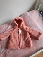 Nieuwe roze, zachte jas met kaartje. maat 86., Kinderen en Baby's, Babykleding | Maat 86, Nieuw, Jasje, Meisje, Ophalen of Verzenden