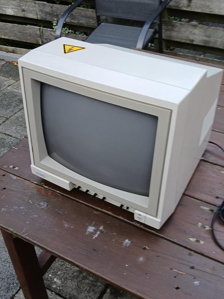 commodore of amiga monitor  1084S     Stereo met 2 speakers, Computers en Software, Vintage Computers, Ophalen of Verzenden