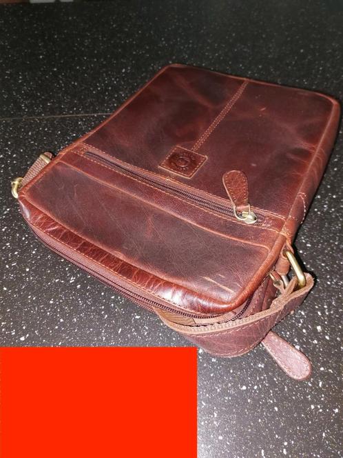 Schouder Tas  UNI   bruin DIK LEER  met riem 28x22x7cm, Sieraden, Tassen en Uiterlijk, Tassen | Schoudertassen, Nieuw, Overige merken