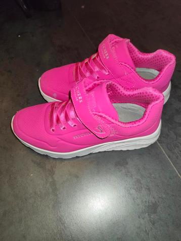Skechers maat 37 zgan beschikbaar voor biedingen