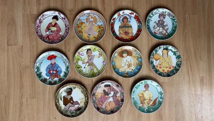 UNICEF Wandborden (Villeroy & Boch / Heinrich), Antiek en Kunst, Antiek | Wandborden en Tegels, Ophalen of Verzenden