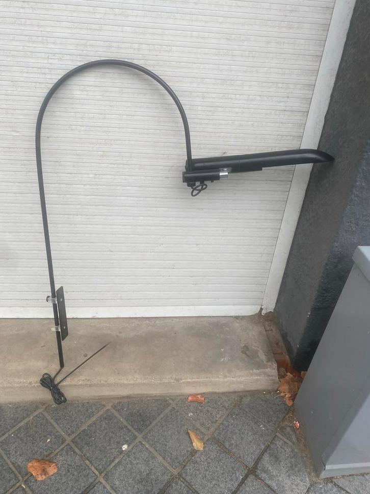 Vintage - Design Zwarte Metalen Wandlamp, Huis en Inrichting, Lampen | Vloerlampen, Gebruikt, Minder dan 100 cm, Metaal, Ophalen of Verzenden