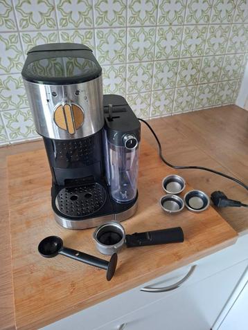 Medion MD17116 Espressomachine met Melkopschuimer beschikbaar voor biedingen