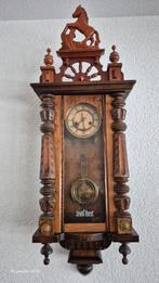 Antieke Wandklok met Paard, Ophalen